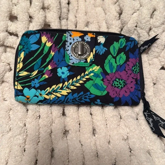 Vera Bradley wallet and wristlet - Picture 2 of 6